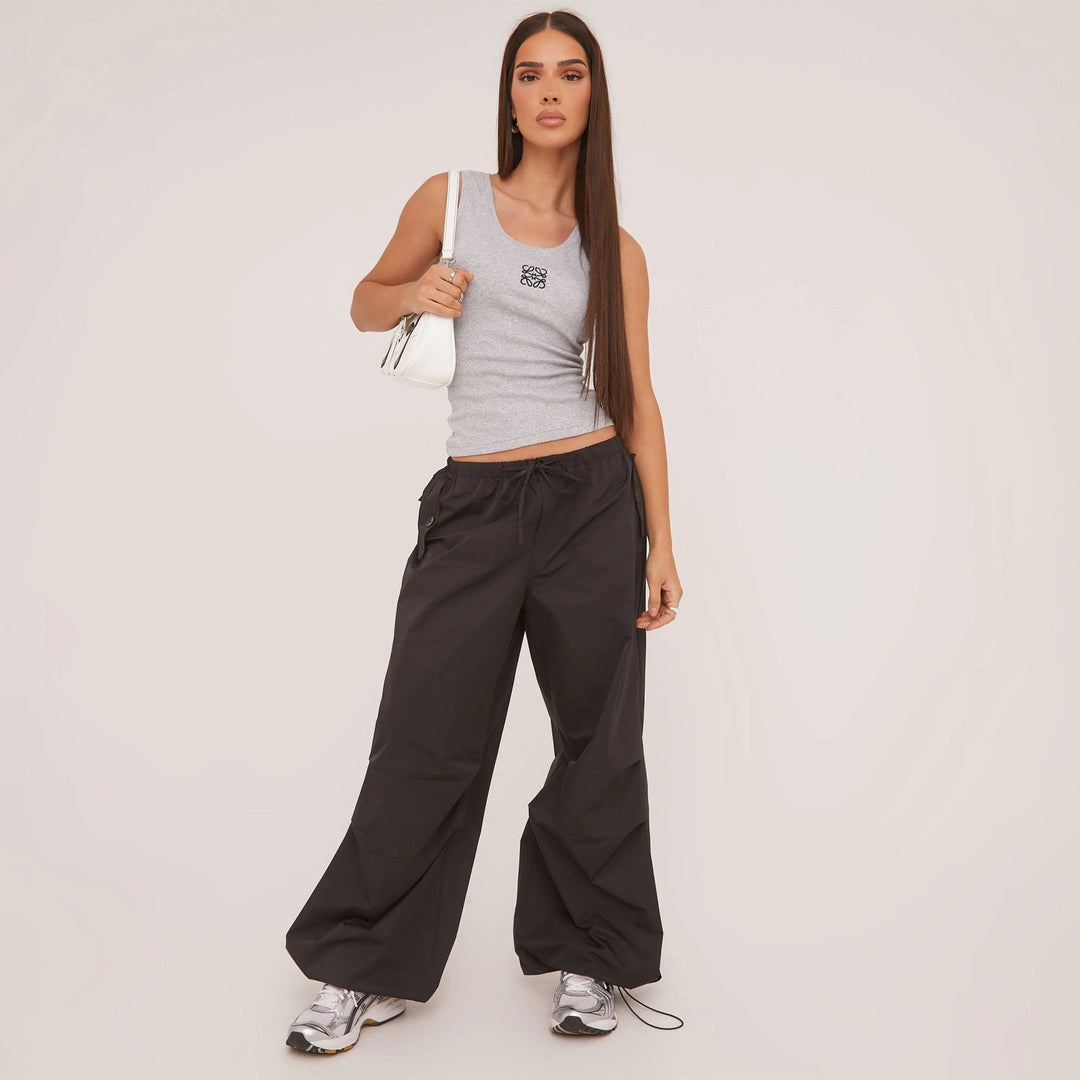 Drune | Geripptes Tanktop mit zarter Stickerei