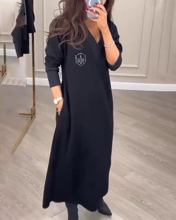 Drune | Kleid mit Seitenschlitz mit V-Ausschnitt