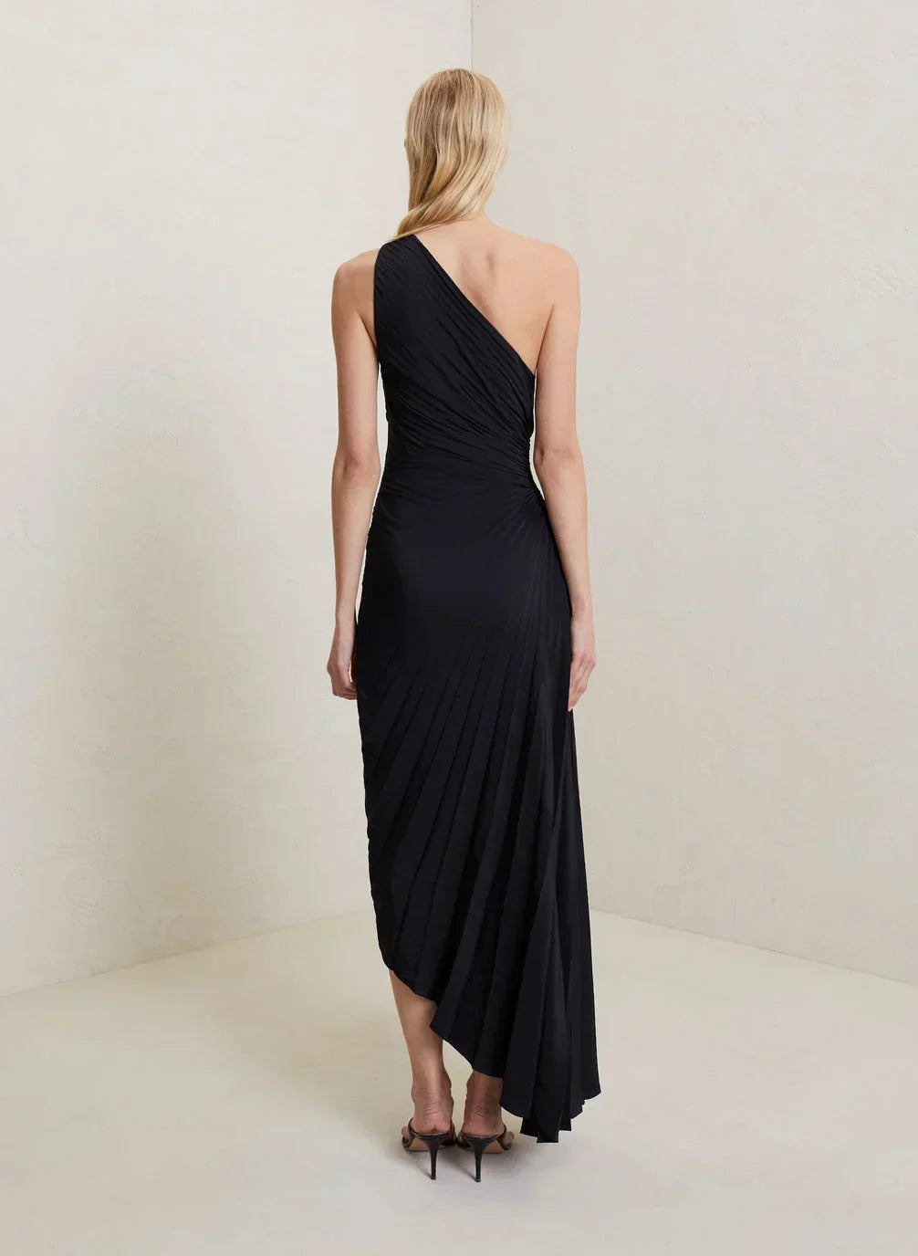 Drune | One Shoulder Maxikleid