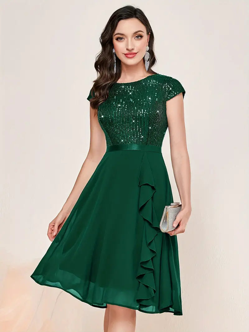 Drune | Elegantes Kleid mit Kurzen Ärmeln, Pailletten und Rüschen