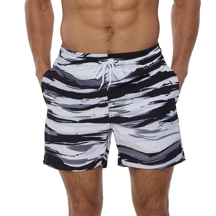 Drune | Atmungsaktive Badeshorts mit Funky Print für Männer