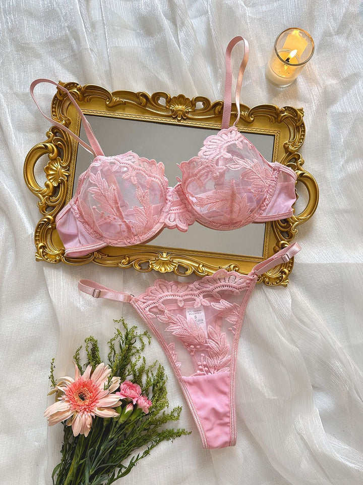 Drune Spitzen-Dessous-Set mit Stickerei
