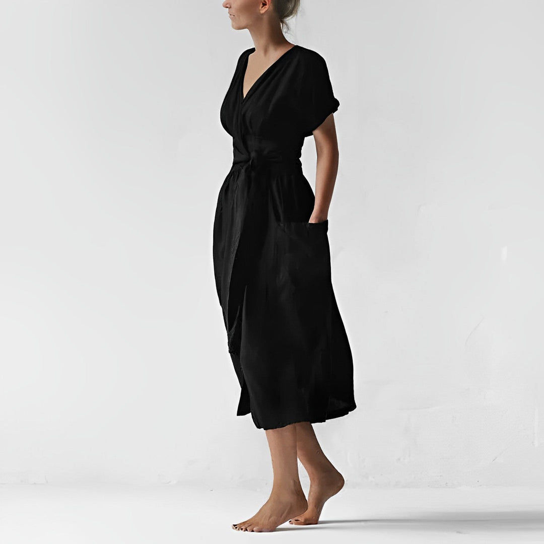 Drune - Strickkleid mit Schnürung und Taschen