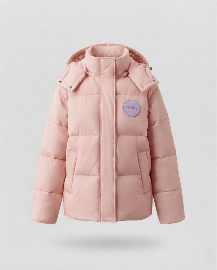 Damen übergroße kurze gesteppte Jacke mit hohem Stehkragen und dekorativer Patch-Applikation