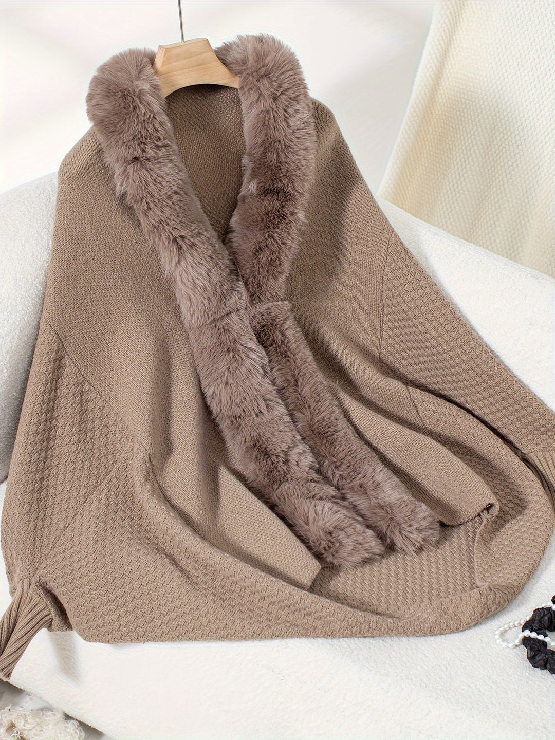 Drune | Faux Fur Cardigan mit Schal Kragen Akryl Warm und Elegant