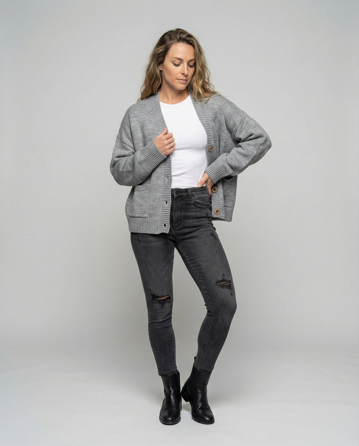 Strickjacke Damen lässig mit Knopfverschluss und großen Taschen
