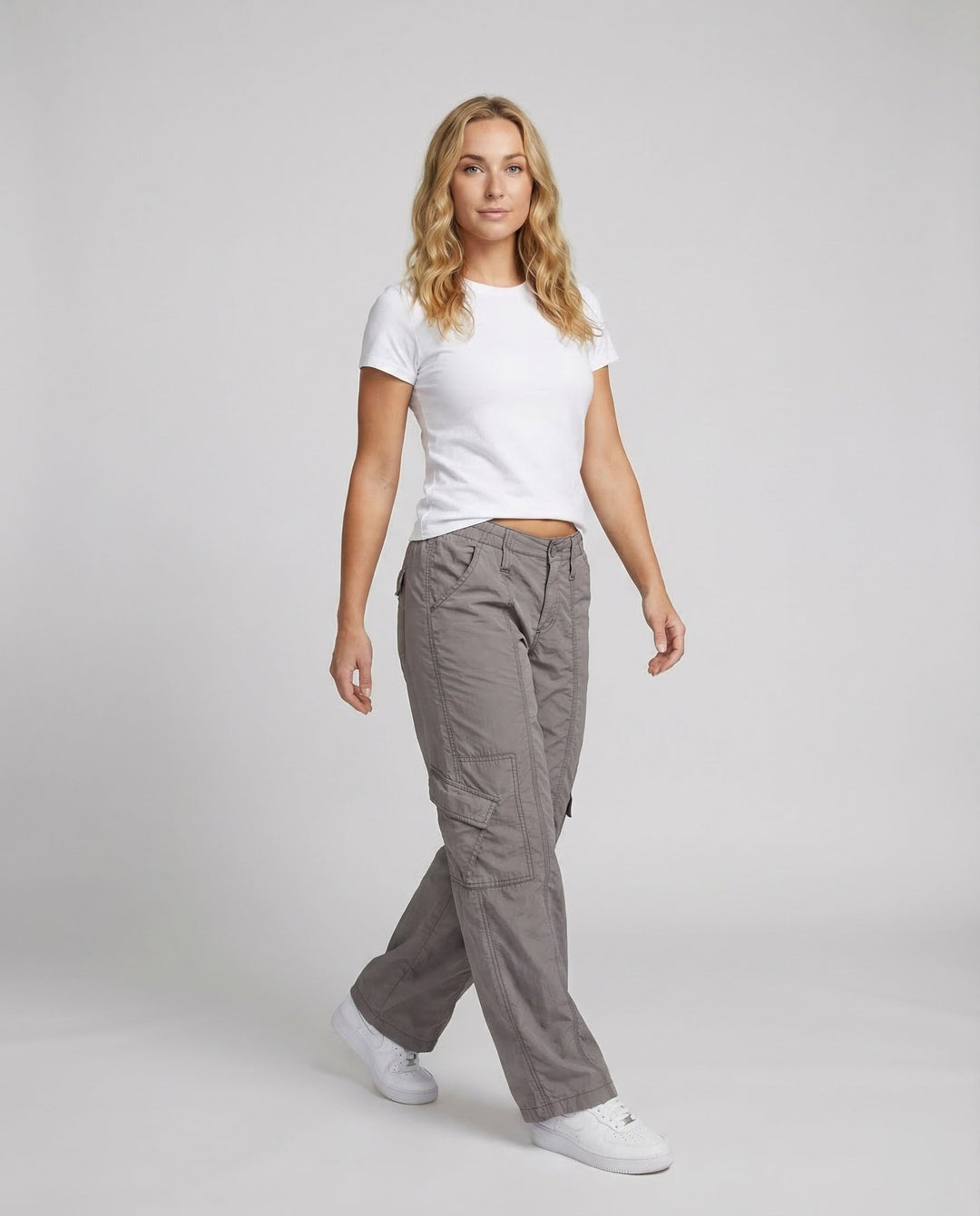 Damen Tief sitzende Cargohose Ziernähte