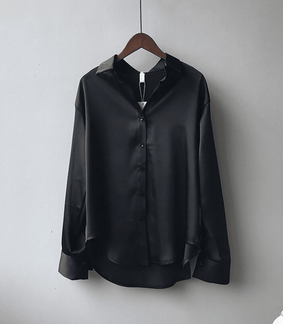Drune | Geknöpfte Satin-Seidenbluse