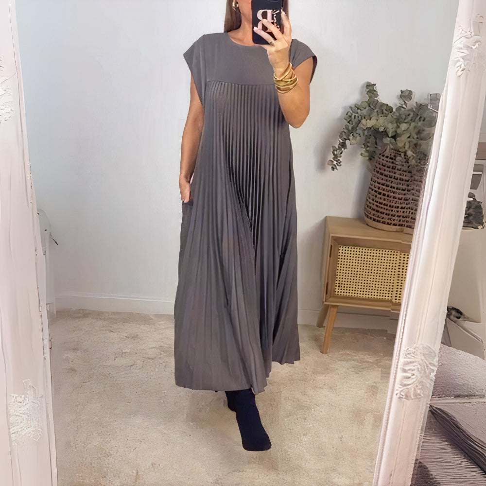 Drune | Schicke Plissierte Sommerkleid Mit Einer Schmeichelhaften Passform
