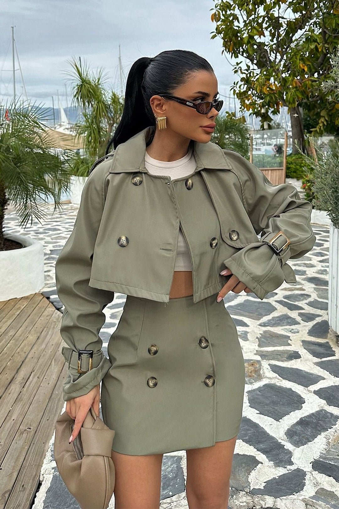 Drune | Knopfdetail Gekürzte Jacke & Minirock-Set