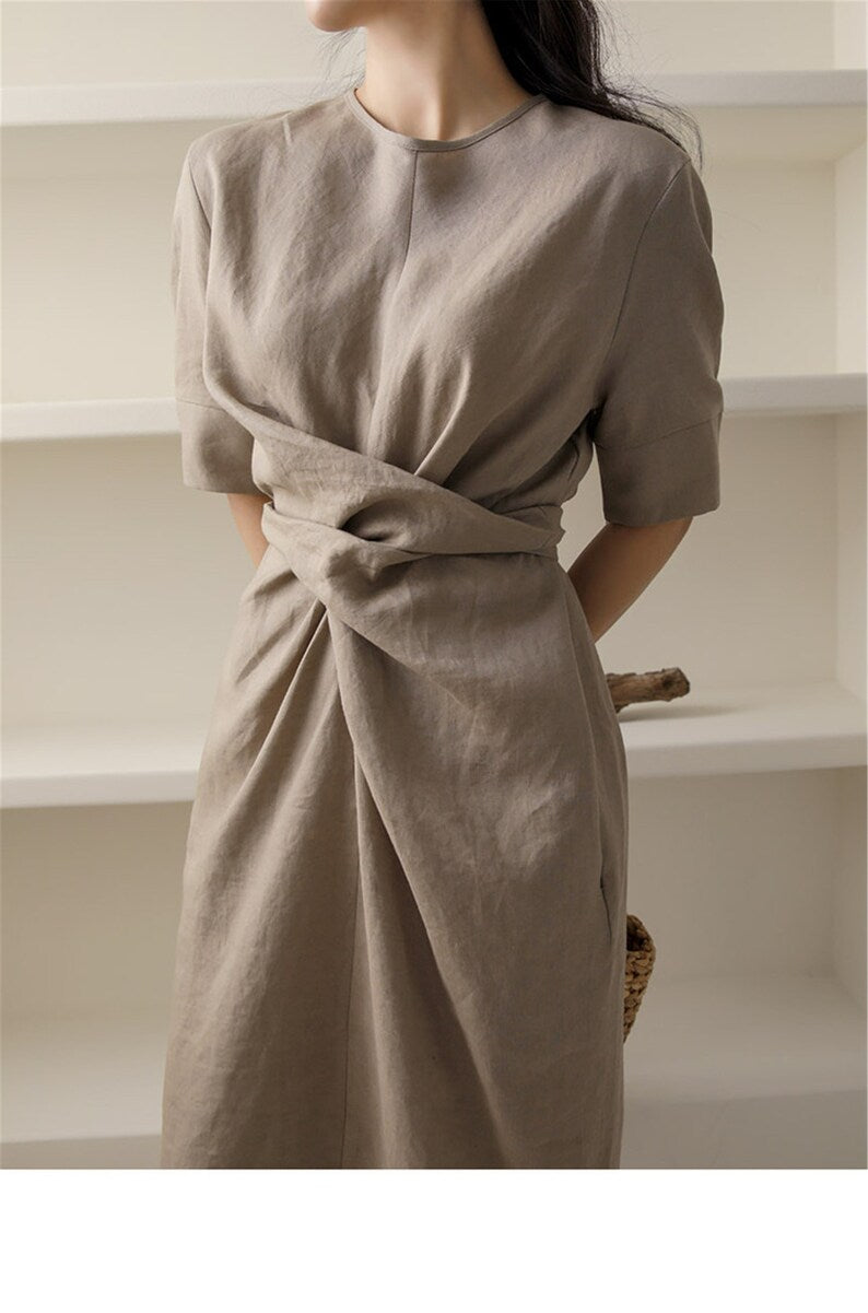 Drune Unregelmäßiges Kleid aus Leinen in Khaki