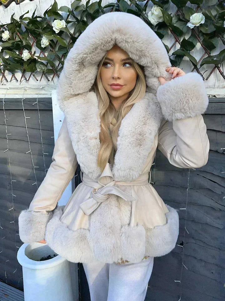 Drune | Wintermantel Damen mit Kapuze Schick und Komfortabel