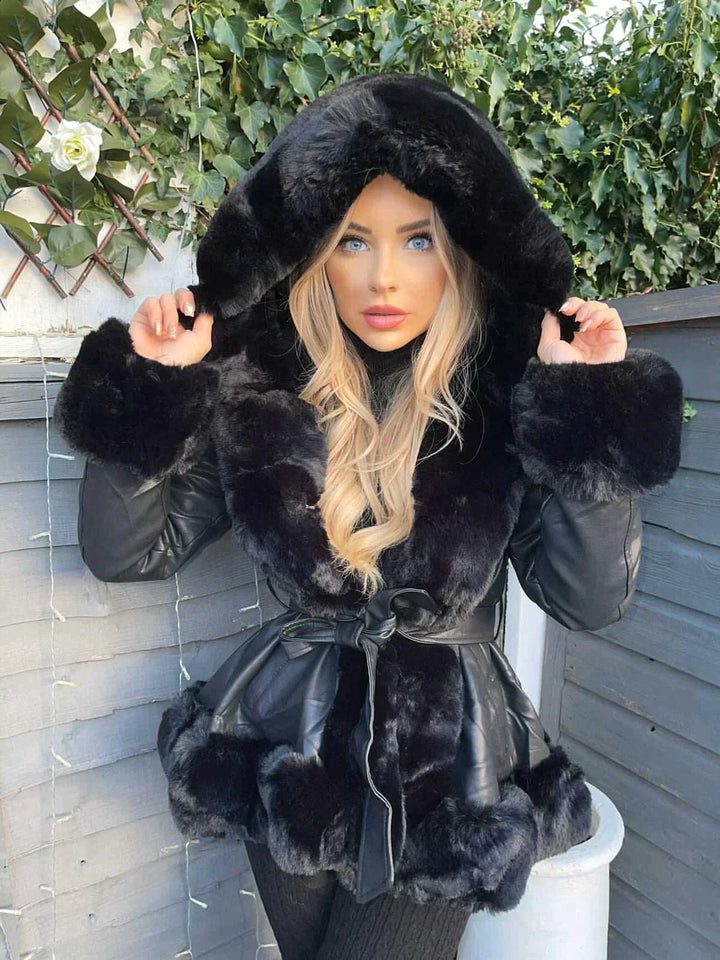 Drune | Wintermantel Damen mit Kapuze Schick und Komfortabel