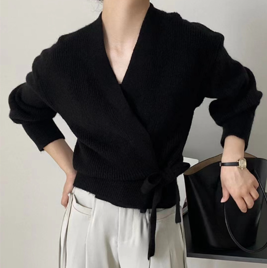 Drune | Schicker Wickelpullover mit Bindegürtel