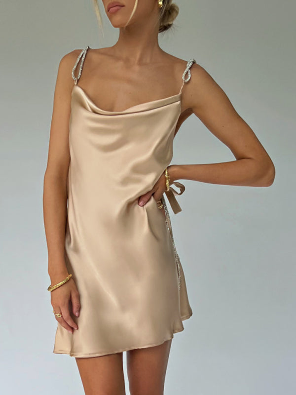 Drune | Elegantes Satin-Ketten-Trägerkleid