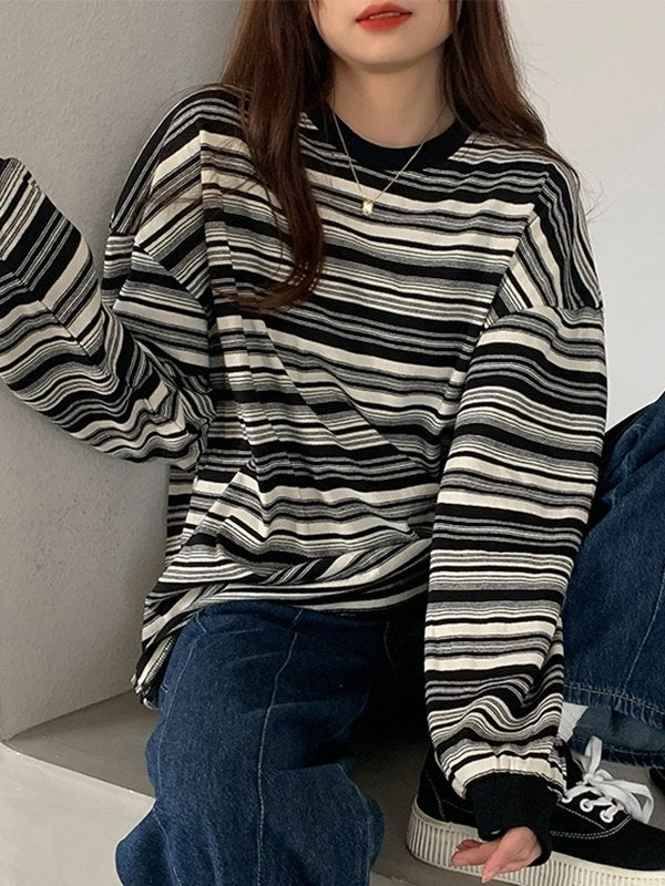 Drune | oversized Pullover mit Rundhalsausschnitt und Streifen