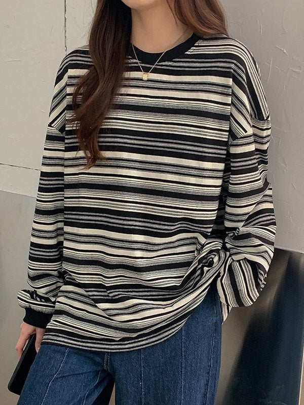 Drune | oversized Pullover mit Rundhalsausschnitt und Streifen