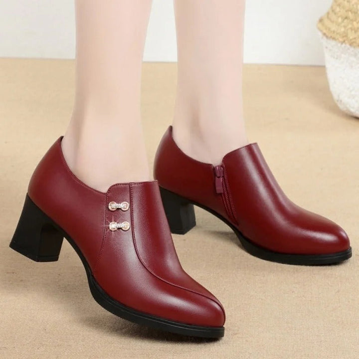 luxuriöse Damenschuhe aus echtem Leder. Drune Drune