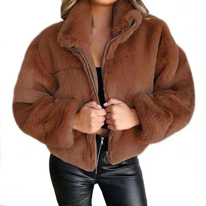 Drune | Damen Kunstpelzmantel – Oversized Schnitt – Kurze Länge – Reißverschluss vorne – Hoher Kragen