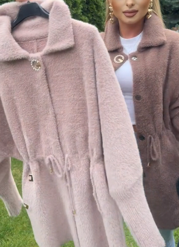 Drune | Weitgeschnittene Plüschjacke mit Revers