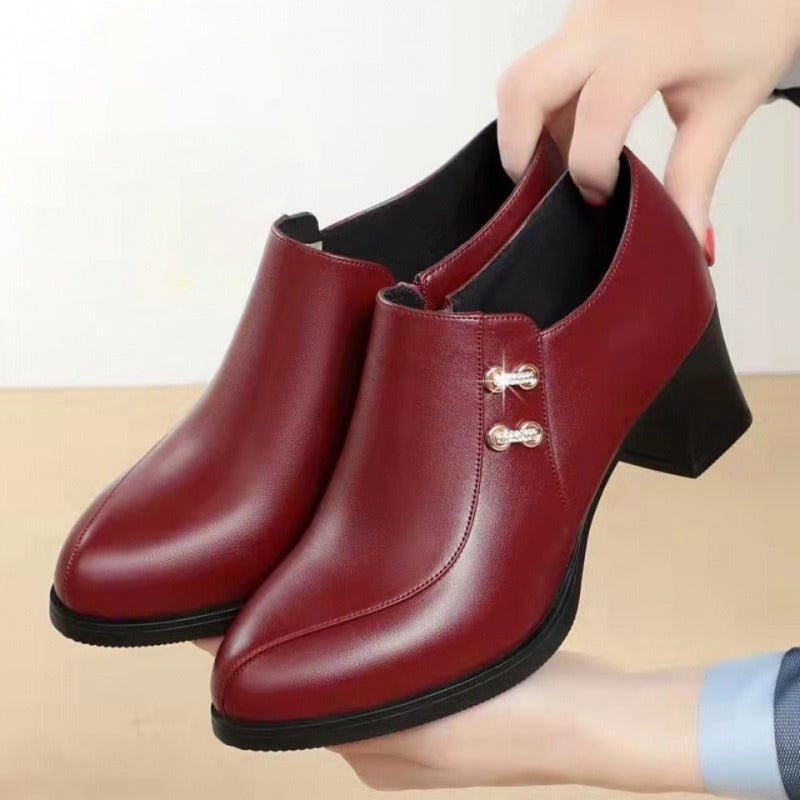 luxuriöse Damenschuhe aus echtem Leder. Drune Drune