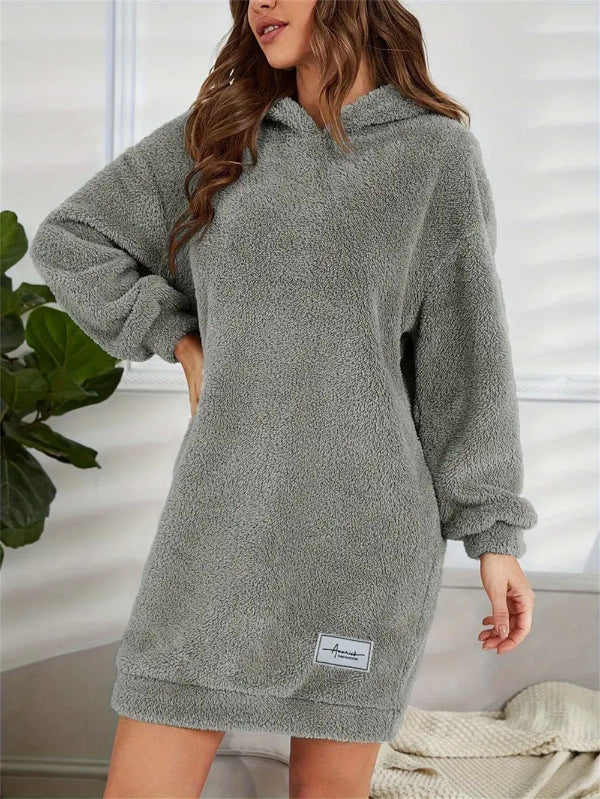 Drune | Übergröße Teddy Sweatkleid mit Kapuze