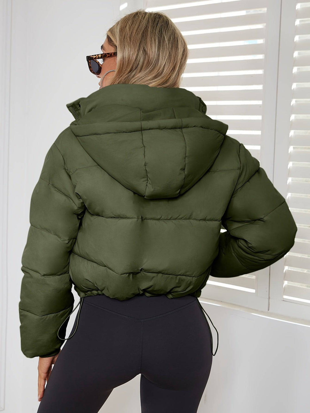 Drune | Gekürzte Puffer Winterjacke für Damen