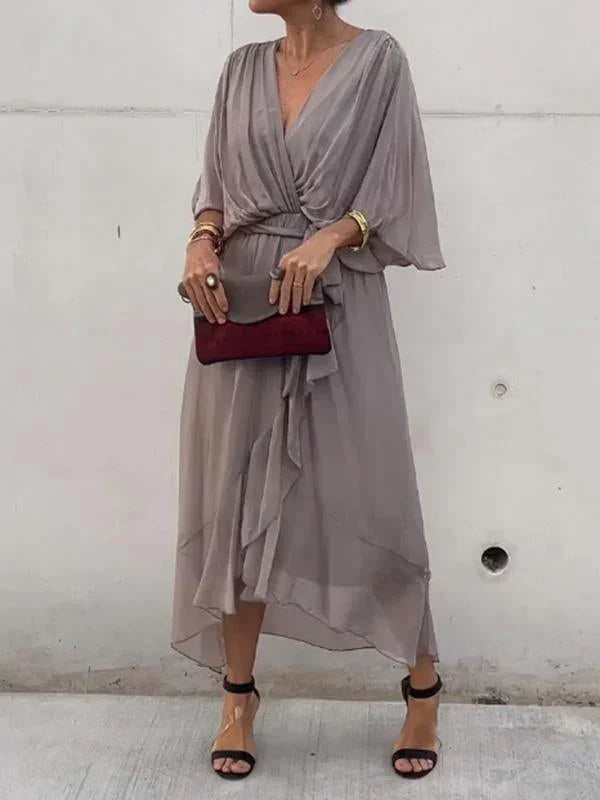 Drune | Grünes Chiffonkleid mit V-Ausschnitt