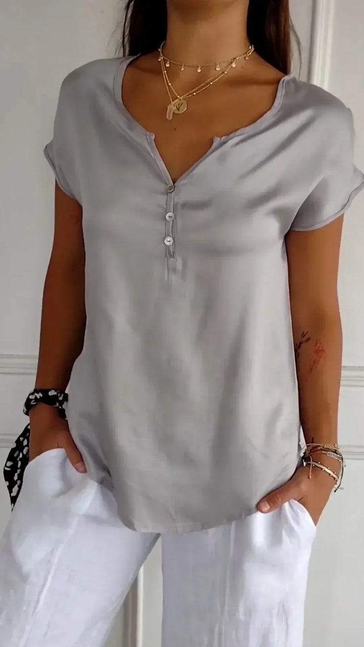 Drune | Satin Top mit V-Ausschnitt und Knopfverschluss