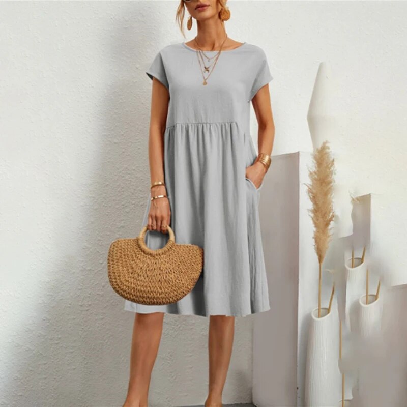 Kleid mit Rundhalsausschnitt aus Baumwolle