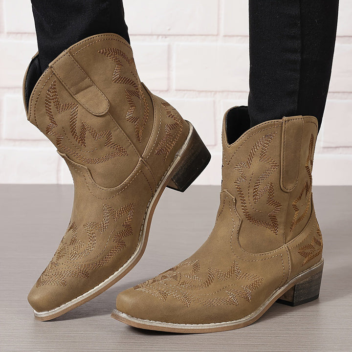 Drune | Westernstiefel Besticktes Leder Spitz Zulaufend Knöchelhoch Blockabsatz