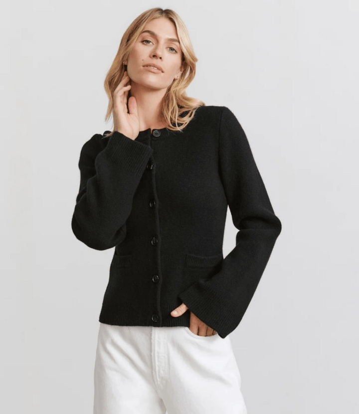 Drune | Beigefarbene A-Linien Jacke Elegante Knöpfe Schick & Minimalistisch