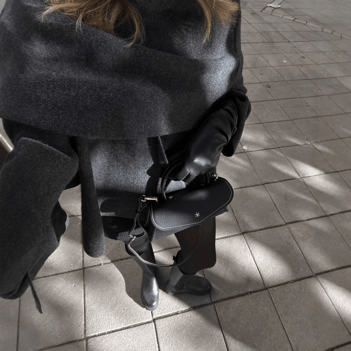 Drune | Eleganter Asymmetrischer Cape Aus Gemischter Wolle Minimalistisch und Raffiniert