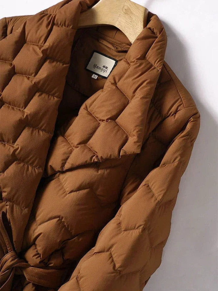 Drune | Taillierte Camel Steppjacke & Elegant
