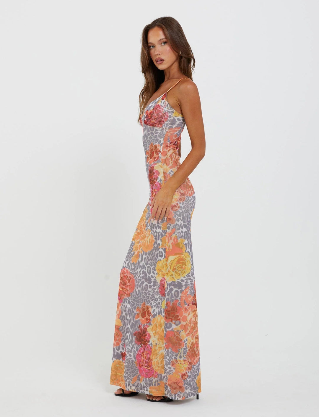 Drune | Maxikleid mit V-Ausschnitt mit Spaghettiträgern