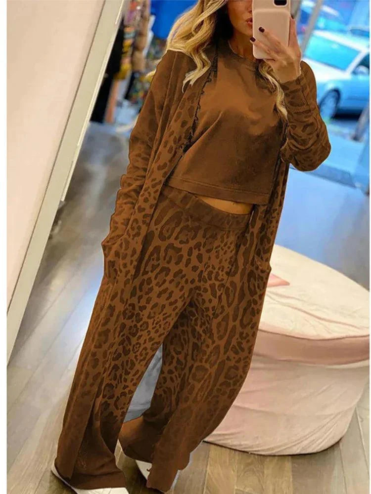 Drune | Lässiges Ensemble aus langer Jacke und weitem Hosen mit Leopardenmuster