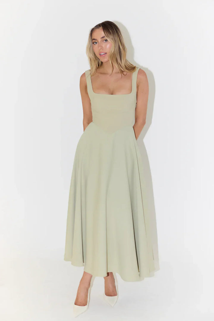 Drune | Midi-Kleid mit Hoher Taille und Quadrat-Ausschnitt
