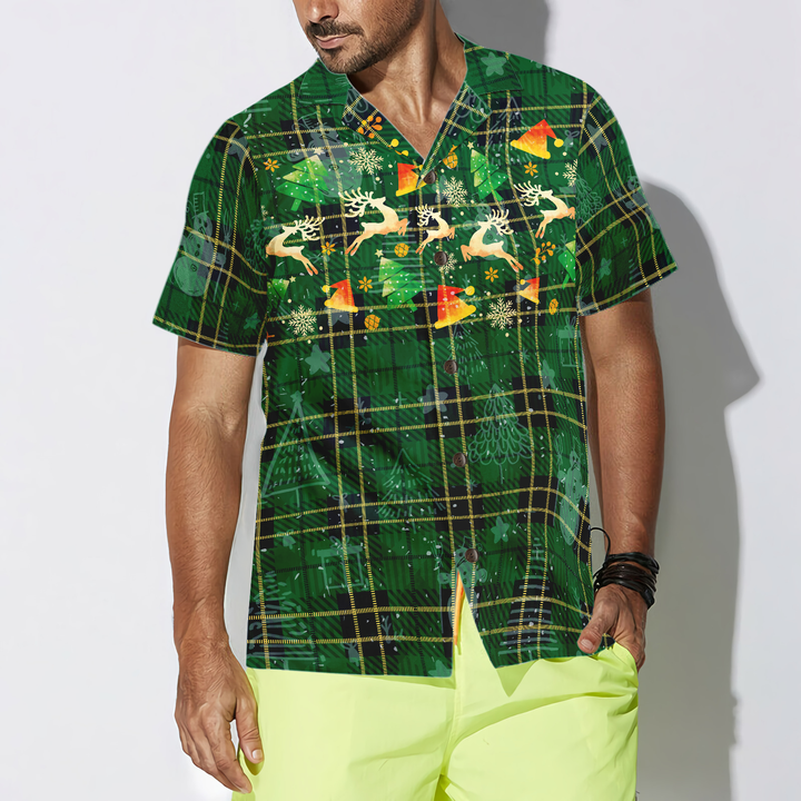 Drune | Hyperfavor Weihnachts-Hawaiianhemden für Männer und Frauen, Weihnachts-Rentier grünes Plaid-Muster Hawaiianhemd mit Knopfleiste Kurzarm