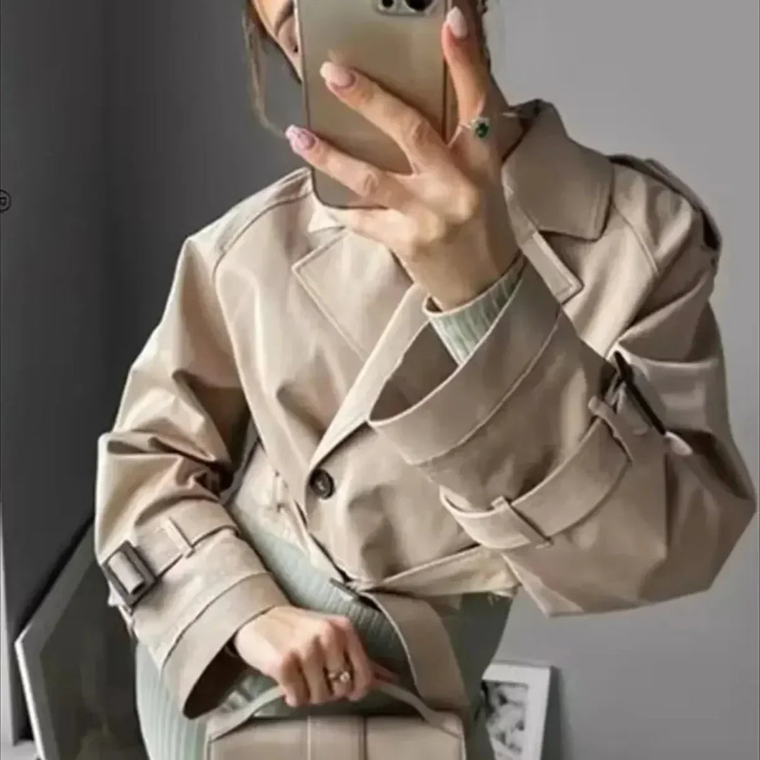 Drune | Damen Cropped Trenchcoat - Gürtelsaum