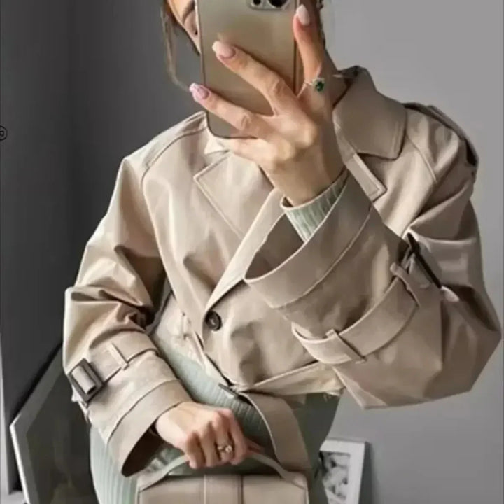 Drune | Damen Cropped Trenchcoat - Gürtelsaum