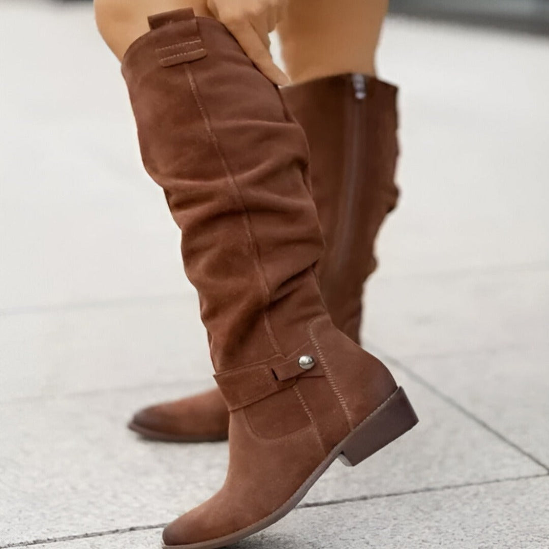 Drune | Lässige Stiefel Aus Wildleder Mit Spitzer Zehe