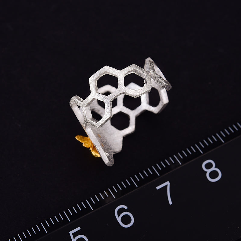 Drune | Kleine Biene 18k vergoldete Waben offene Ringe