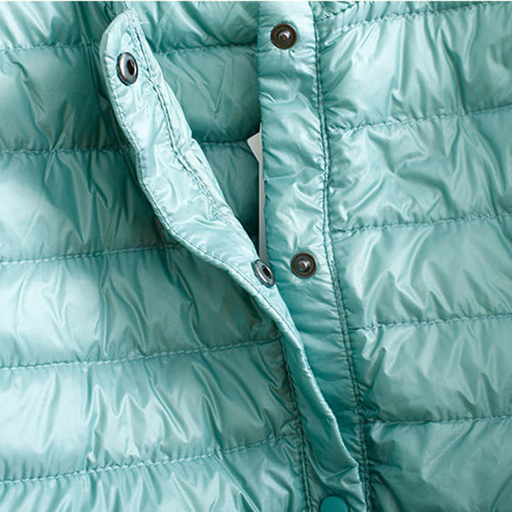 Drune | Elegance Essential" kragenlose kompakte Daunenjacke