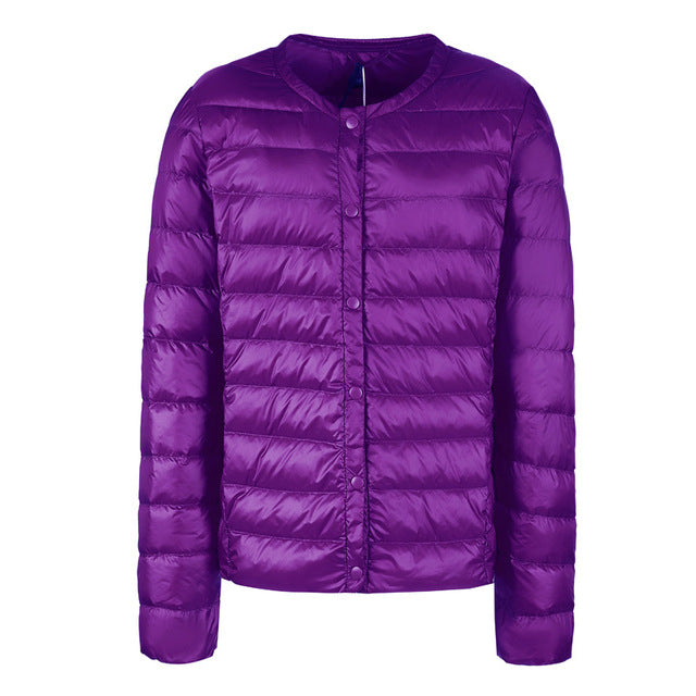 Drune | Elegance Essential" kragenlose kompakte Daunenjacke