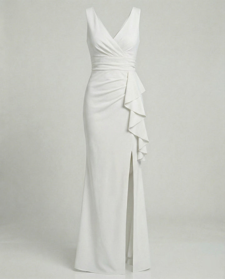 Figurbetontes Abendkleid mit V-Ausschnitt