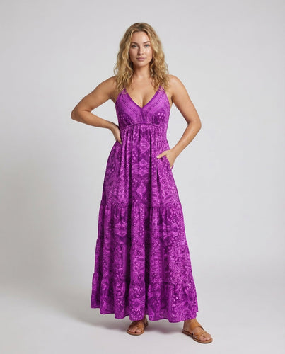 Damen Boho Stufen Maxikleid mit Empire Taille