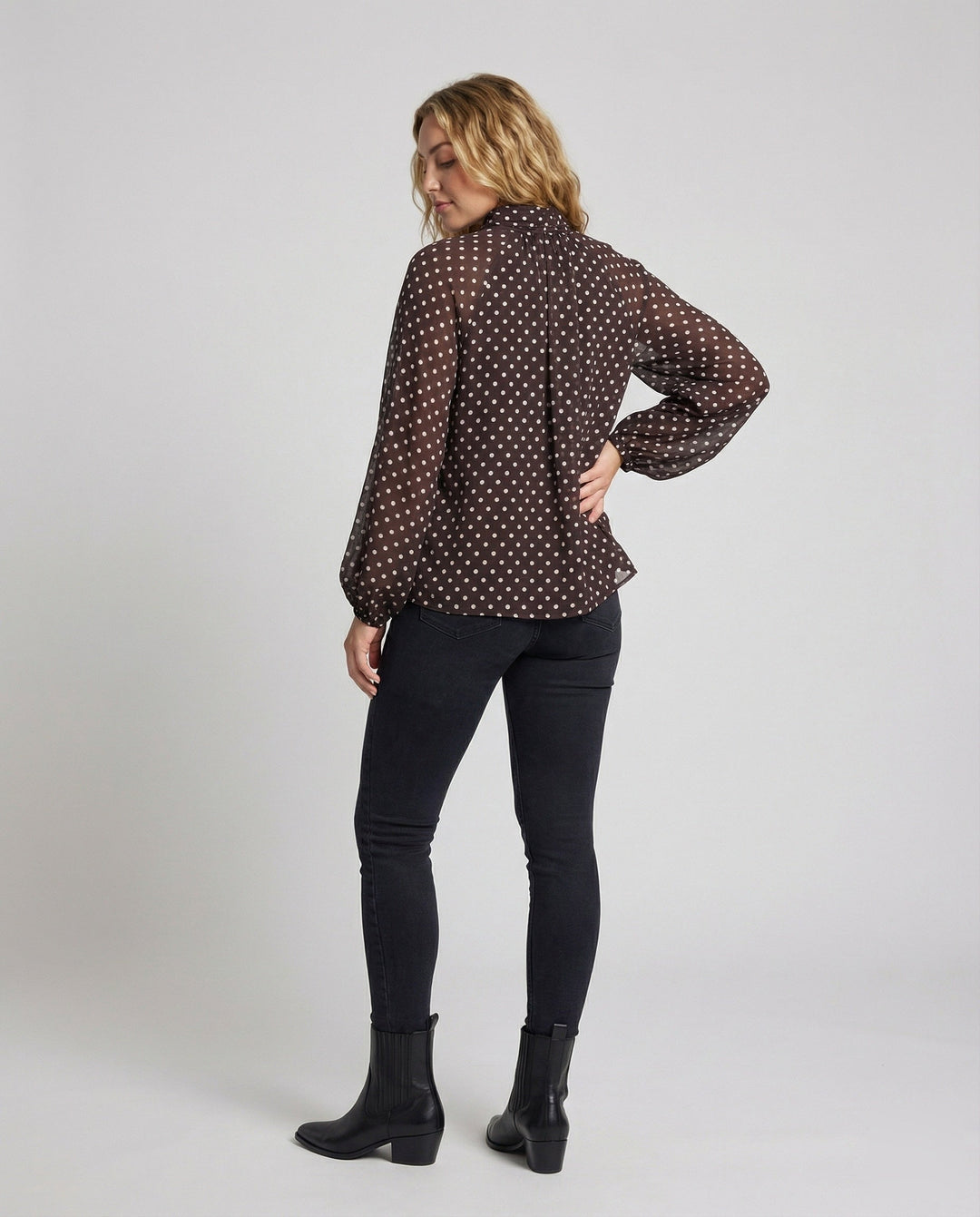 Product 15564318867786 - back_view