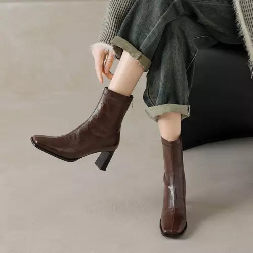 Drune | Ankle Boots Damen mit quadratischer Spitze - hohe Absätze, bequem und langlebig