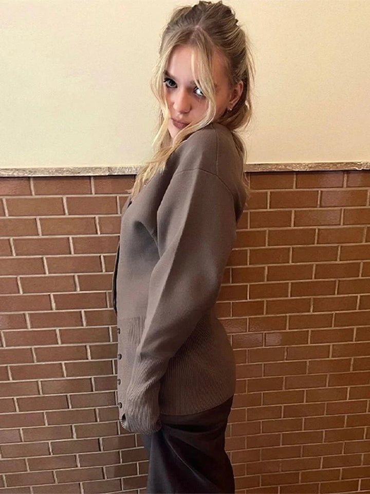 Drune | V-Ausschnitt Strickcardigan
