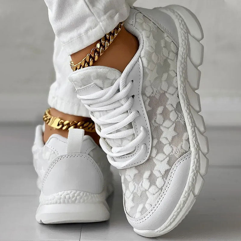 Drune | weiße Damensneaker - weiße bestickte Schuhe